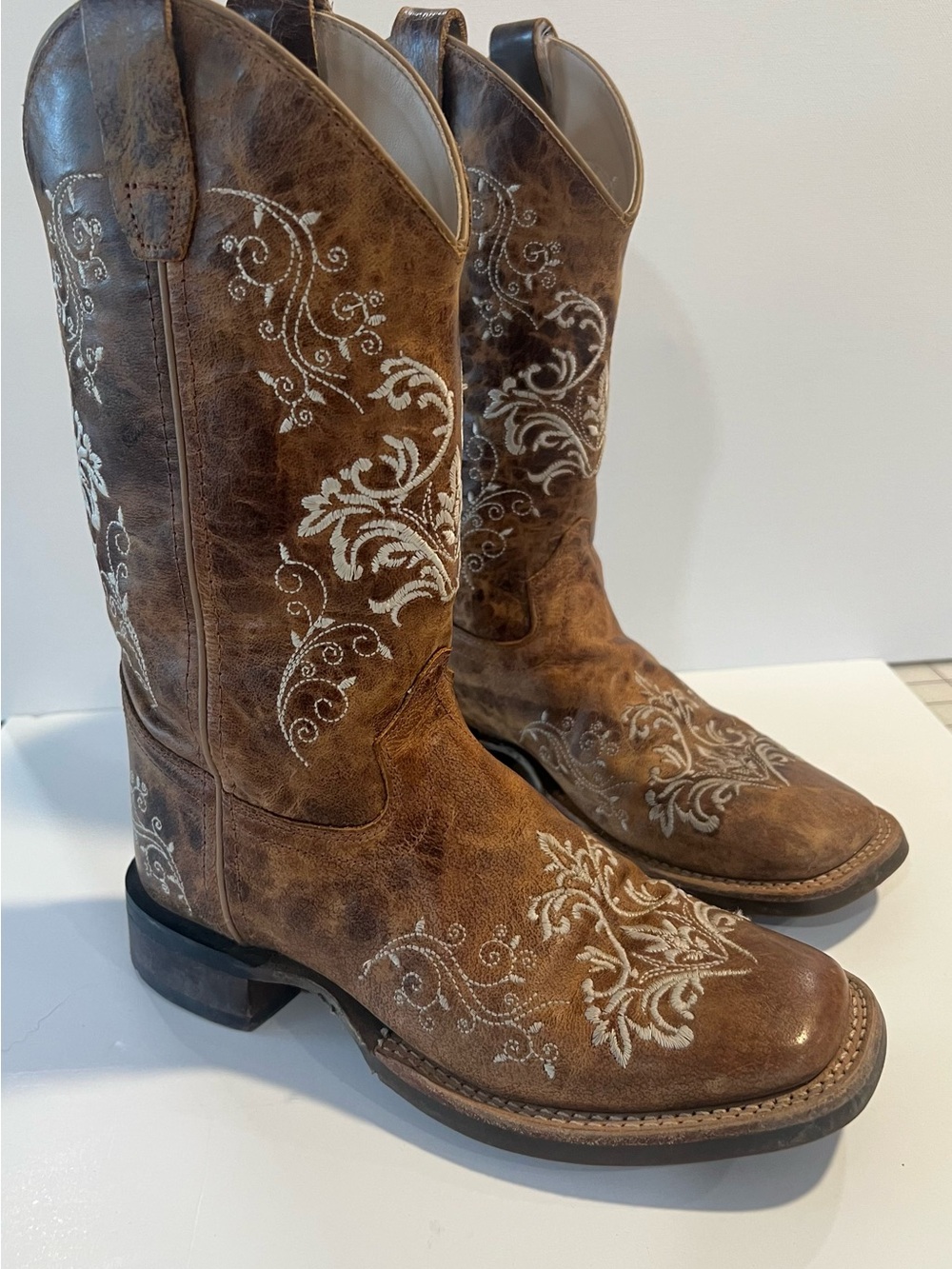 Old West Kids Girls Embroidered Floral Western Cowboy Boots size 4